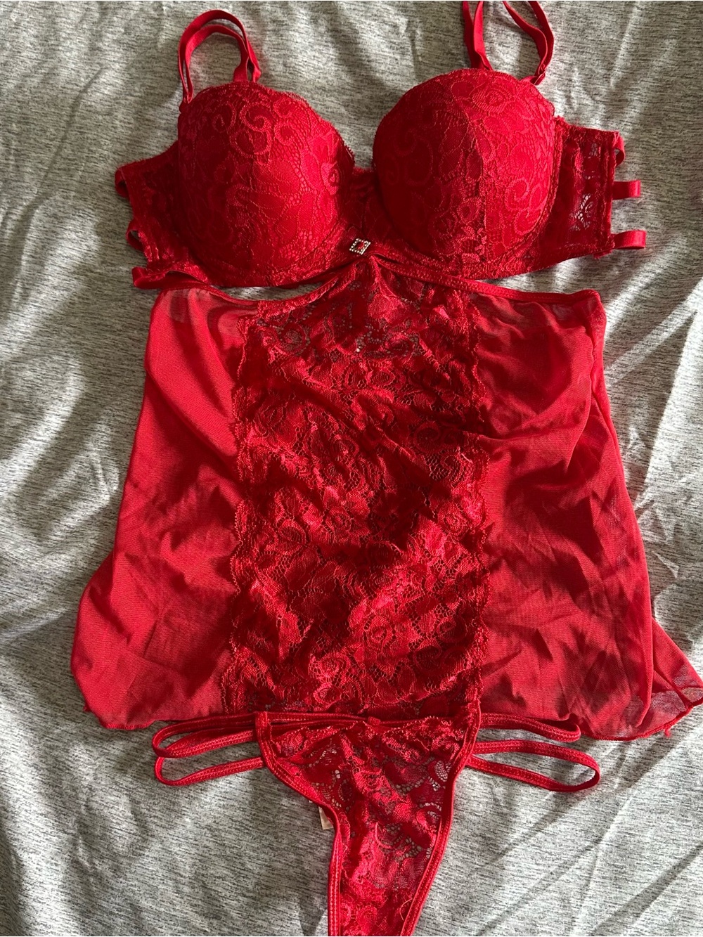 French Affair Red Lace Babydoll Chemise with Matching Thong size medium NWOT